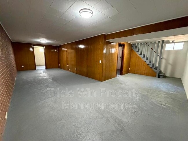 Building Photo - 185 St Eugene Ln