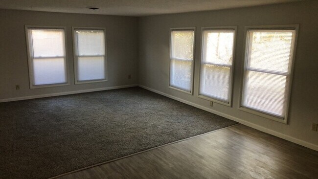 Building Photo - 5194 Wheaton Street