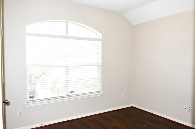 Building Photo - 2705 Hewn Rock Way