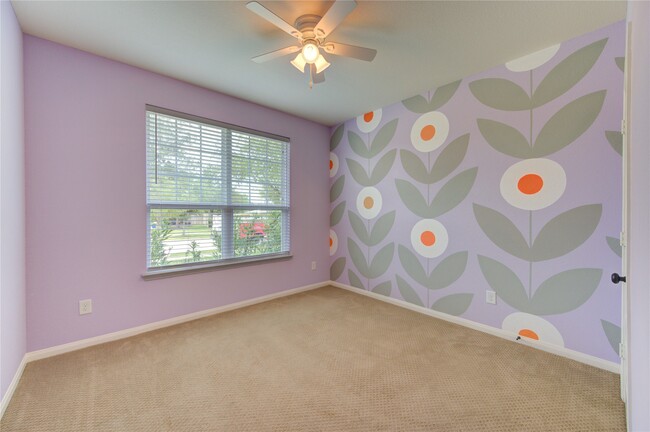 Building Photo - 18318 Russett Green Dr