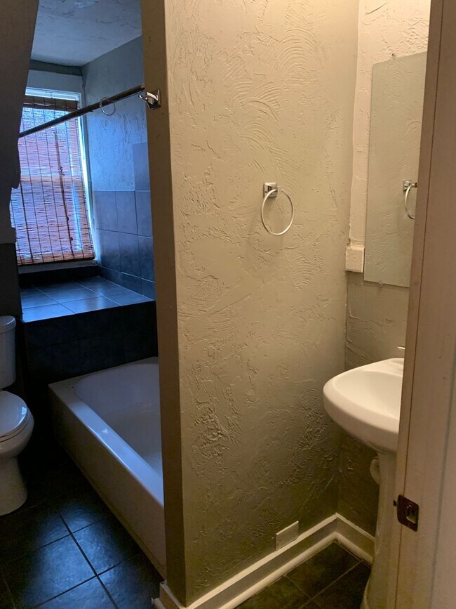 Building Photo - 6829 McPherson Blvd