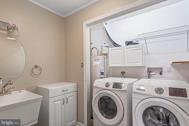 Building Photo - 521 Harbor Rd