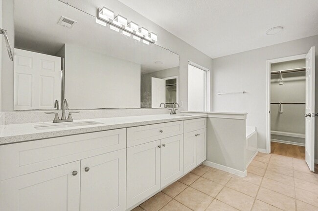 Building Photo - 17447 S Summit Canyon Dr