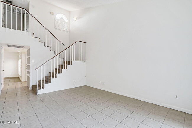 Building Photo - 1742 Pico Alto Dr