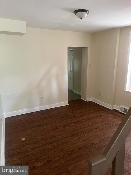 Building Photo - 405 E Rittenhouse St