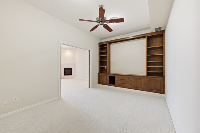 Building Photo - 5745 Newbank Cir