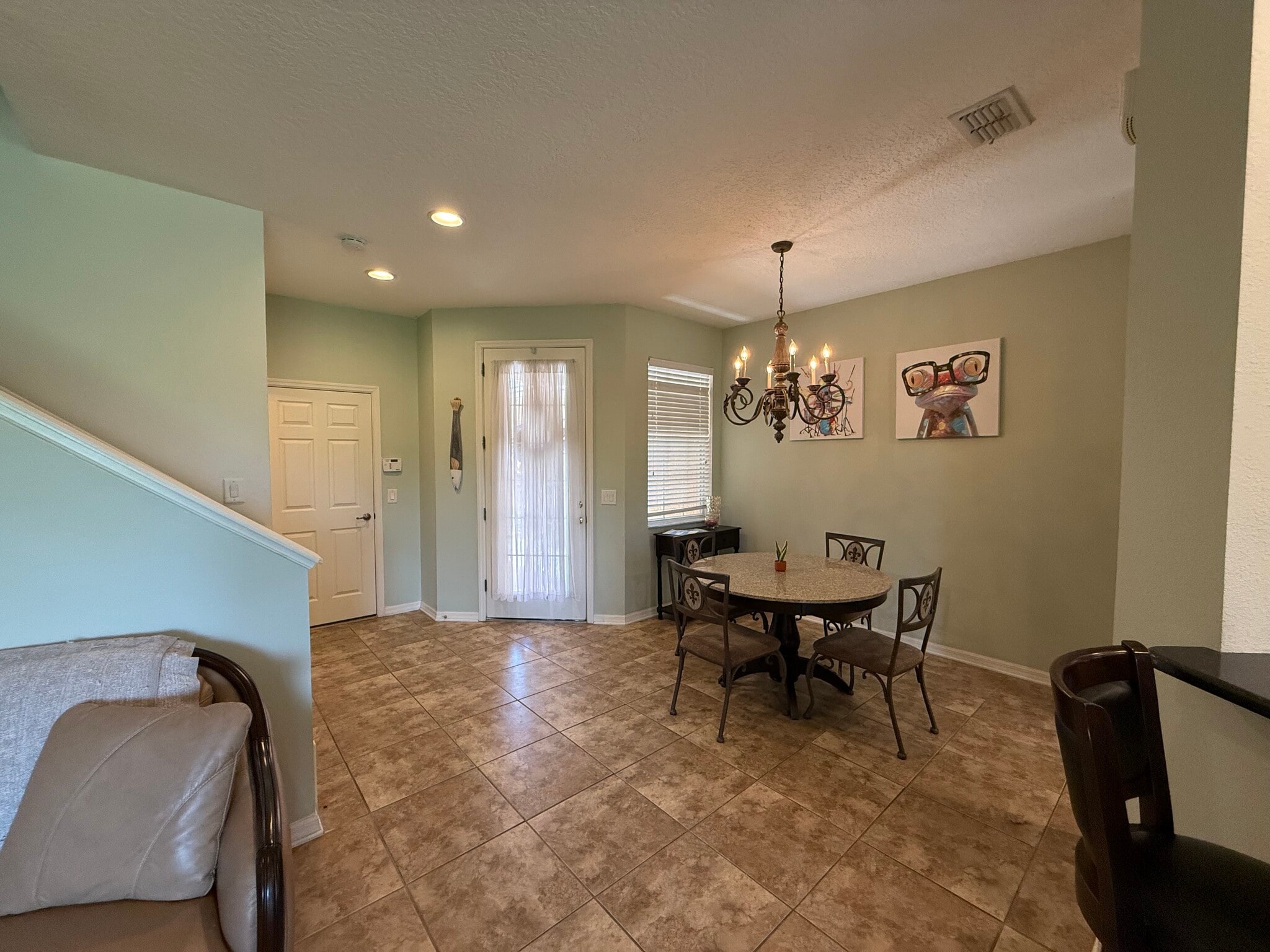 Building Photo - 8208 Villa Grande Ct