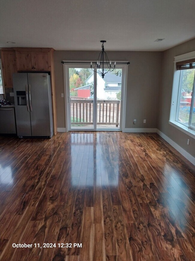 Building Photo - 111 Ferry St