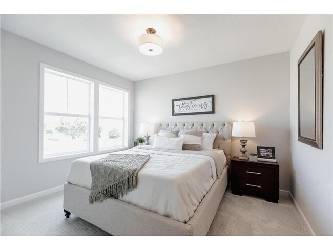 Building Photo - 1811 Fallbrooke Dr