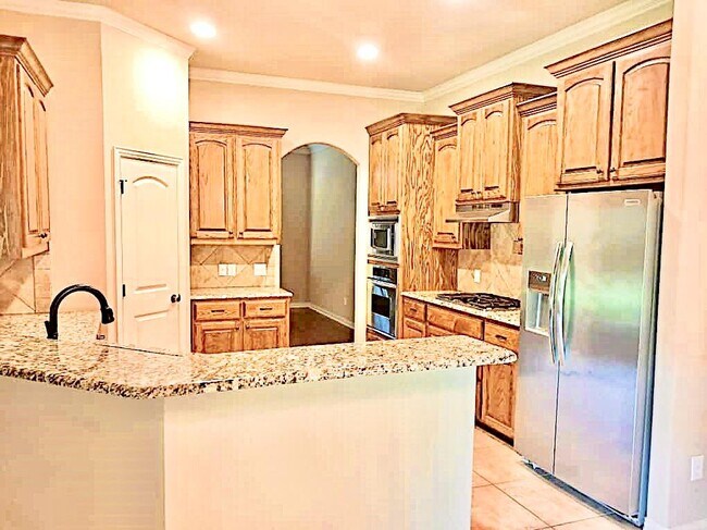 Building Photo - 401 Shumard Oak Trail