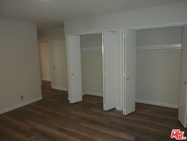 Building Photo - 1538 Stanford St