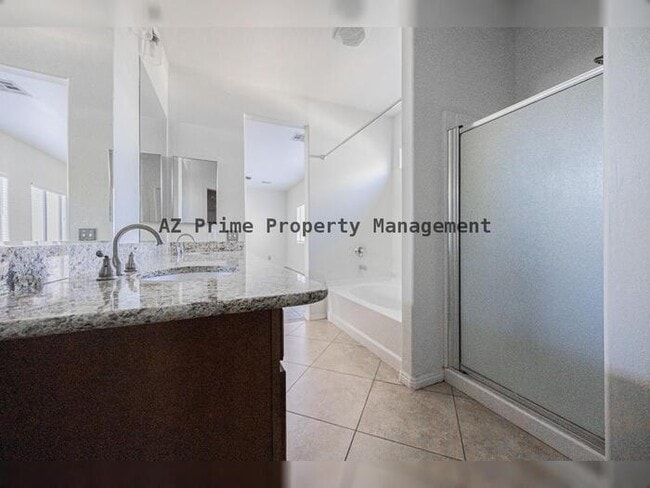 Building Photo - 16966 W Saguaro Ln