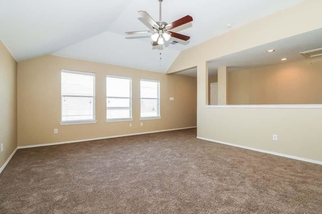 Building Photo - 1204 Geddes Ct