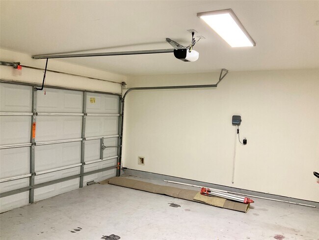 Building Photo - 67 Blackstar Pl
