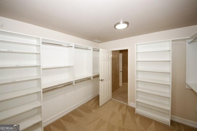 Building Photo - 1354 Brookhaven Village Cir NE