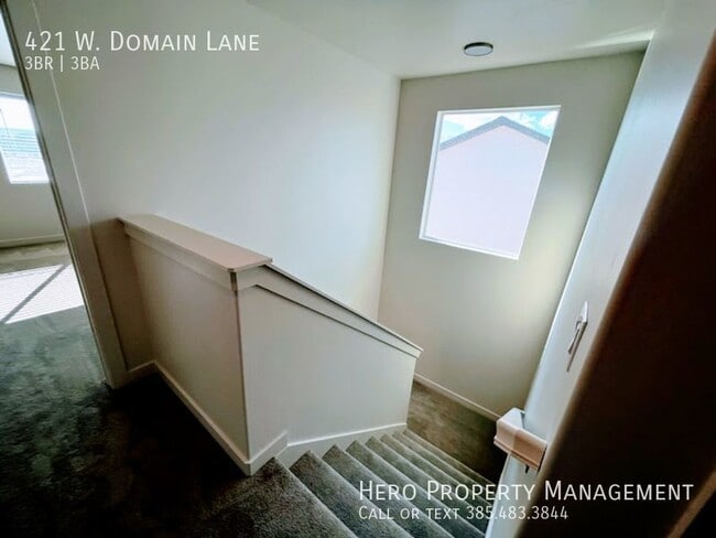 Building Photo - 421 Domain Ln