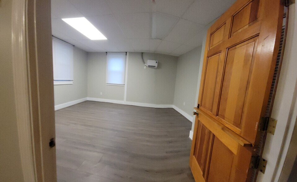 Building Photo - 440 Franklin Ave