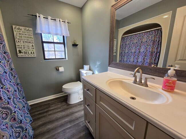 Building Photo - 17630 Bream