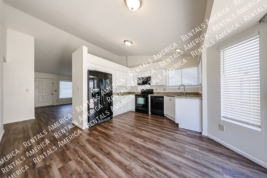 Building Photo - 1055 N Recker Rd