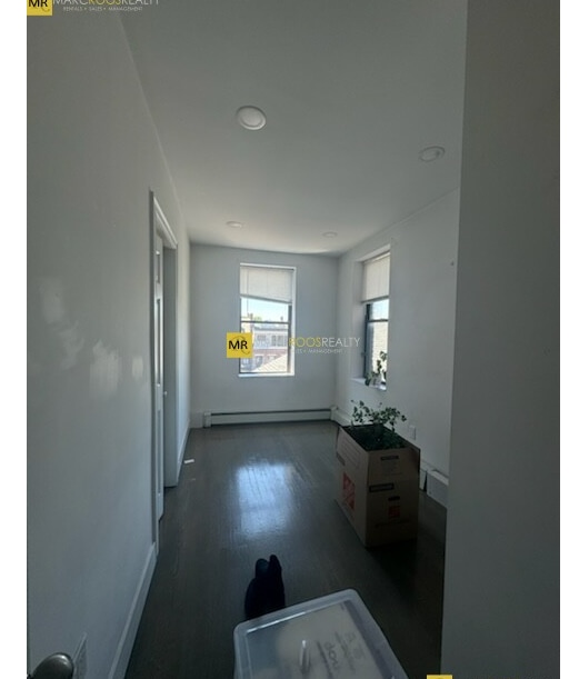 Building Photo - 43 Joy St