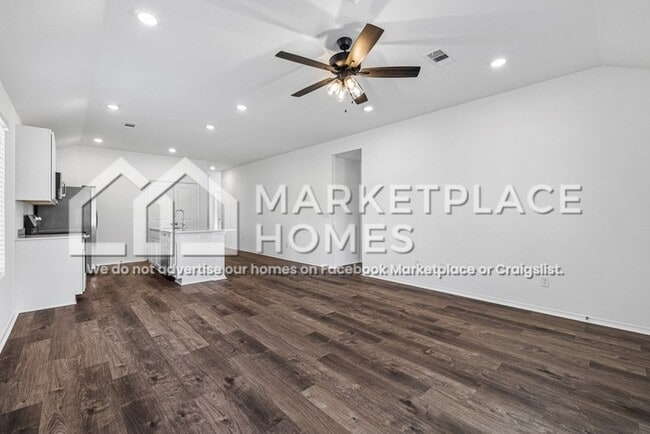 Building Photo - 22 Cedarwood Dr