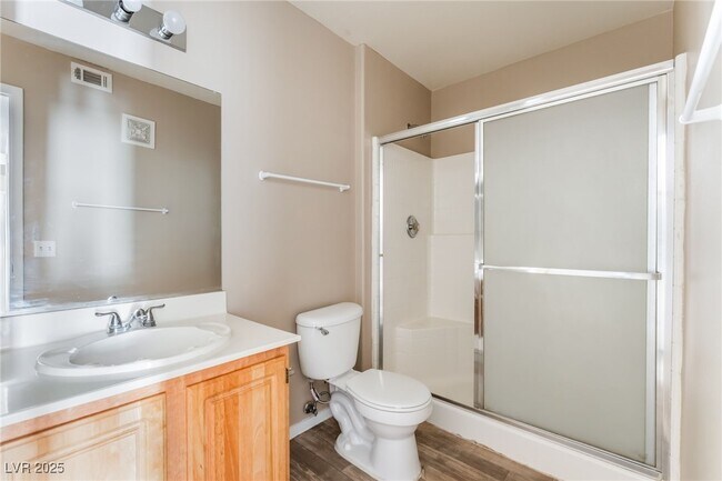 Building Photo - 5710 E Tropicana Ave