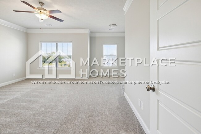 Building Photo - 750 Holderness Ct