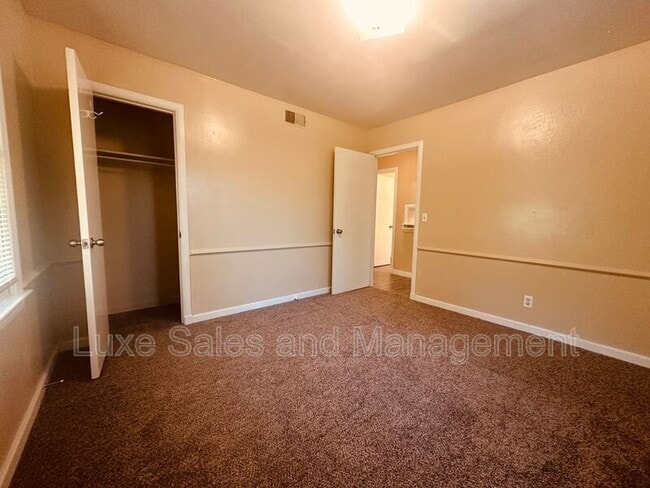 Building Photo - 3134 NW 49th St