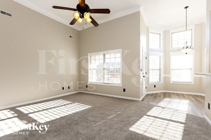 Building Photo - 1165 Chinook Cir