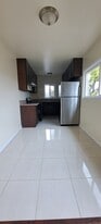 Building Photo - 1340 W 85th St