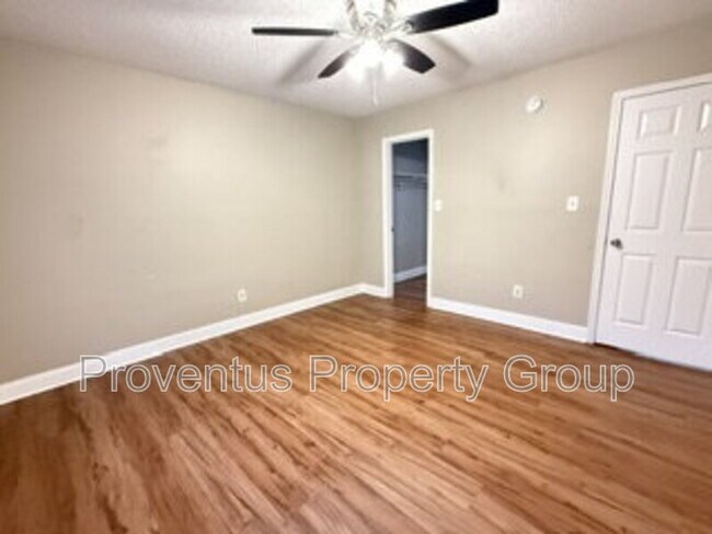 Building Photo - 500 N Crow Rd