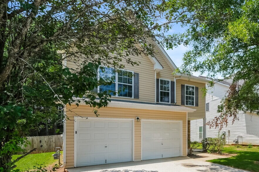 Building Photo - 3038 Summer Breeze Dr