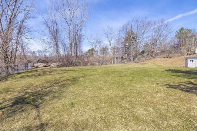 Building Photo - 15 Bower Rd