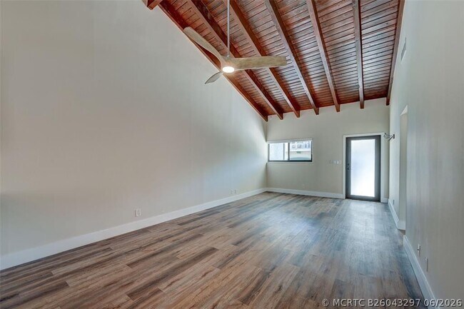 Building Photo - 321 Jackson St