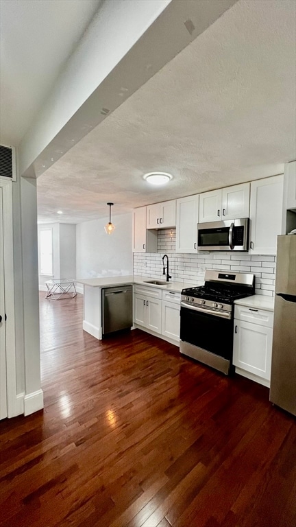 Building Photo - 397 Chelsea St