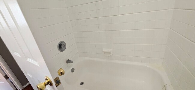 Building Photo - 2010 18th St