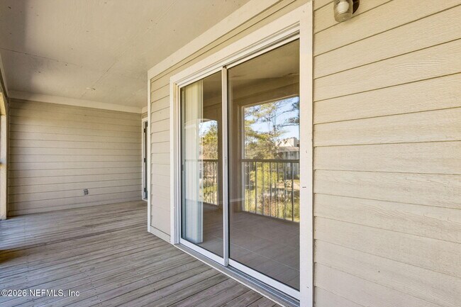 Building Photo - 800 Ironwood Dr