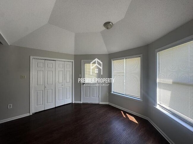 Building Photo - 7172 Ransdorp Dr