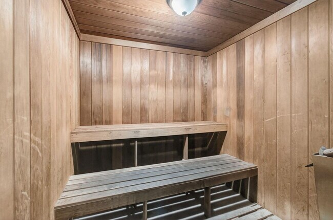 Building Photo - 4511 S Ocean Blvd