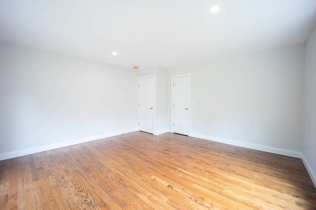 Building Photo - 1 Kewanee Rd