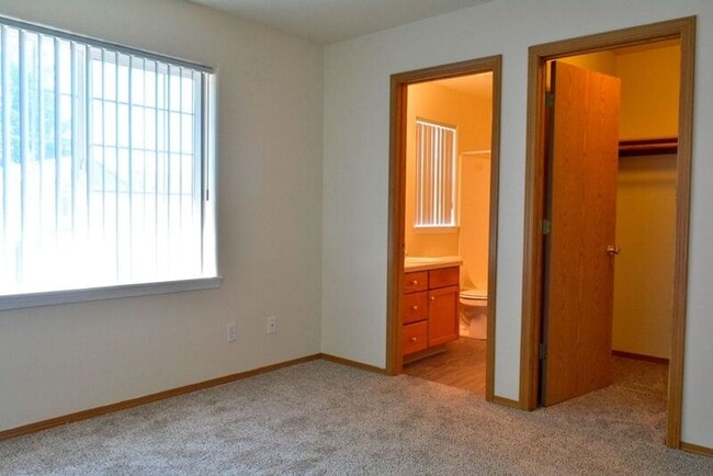Building Photo - 20546 SW Lavender Ave