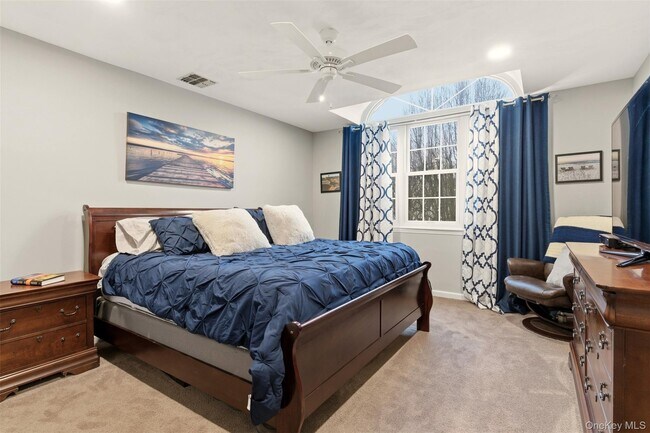 Building Photo - 11 Indian Trce