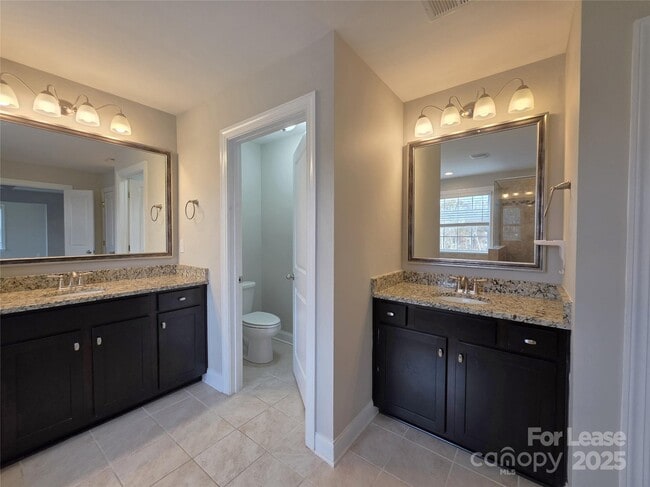 Building Photo - 11210 Streamwood Ln NW