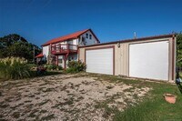 Building Photo - Furnished 3 Bed / 2 Bath Rental Near Lake Texoma – Utilities Included!