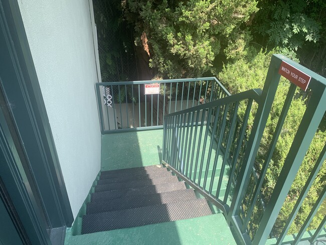 Second set to front doorway - 14715 Greenleaf St