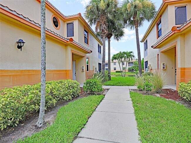 Building Photo - 15460 Bellamar Cir