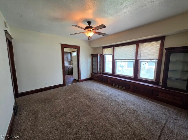 Building Photo - 4100 Mapledale Ave