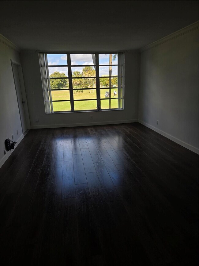 Building Photo - 2651 S Course Dr