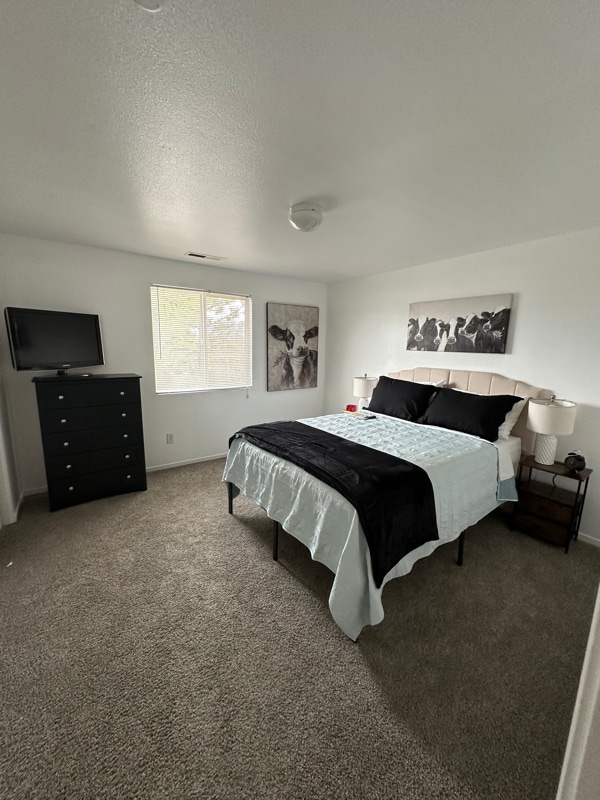 Building Photo - 1270 W Newlands Dr