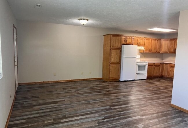 Building Photo - 2117 4th St
